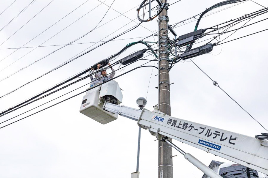 光伝達路の融着作業